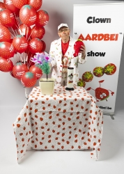 Afbeelding › Clown " AARDBEI "